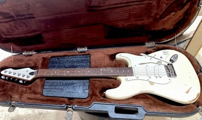 Guitarra Peavey Predator AX, EE. UU., 1994, electrónica personalizada, reliquia ligera Foto 1 de 4