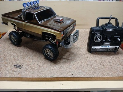 TAMIYA 3 SPEED HIGH LIFT SQUAREBODY FALL GUY TRIBUTE 4 CHANNEL RTR NEW BUILD - Image 1 of 4