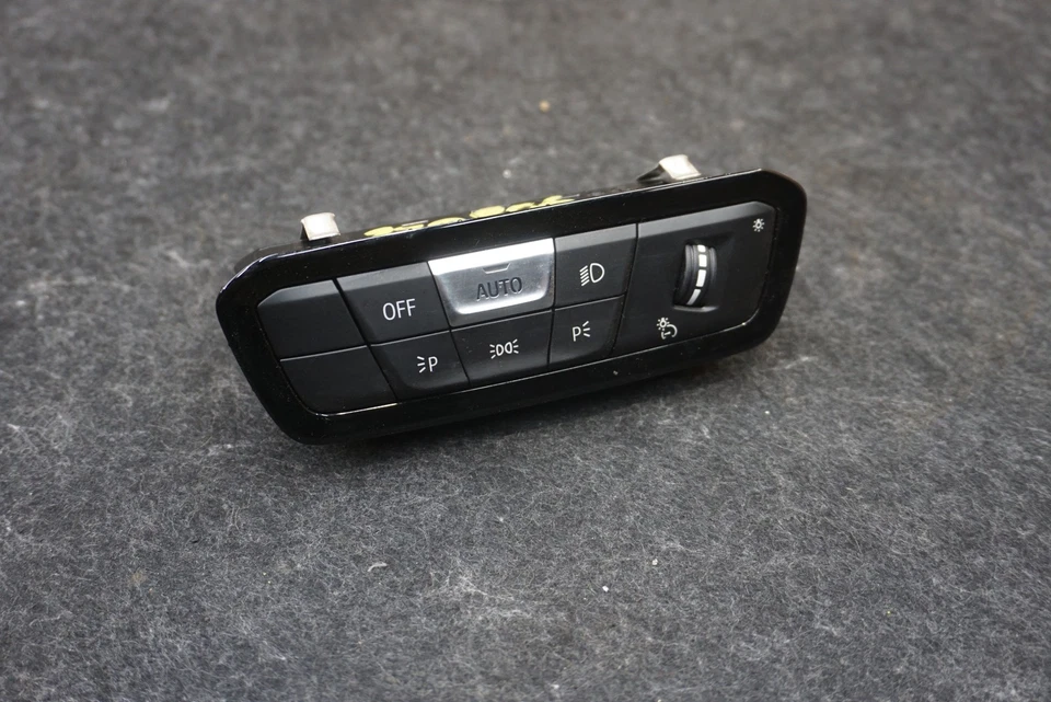 Panel interruptor lámpara faro tablero delantero 6131946112101 BMW M850i M840i M8 2019-20 Foto 1 de 4