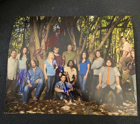LOST CAST SIGNED 8X10 PHOTO FOX, LILLY, O'QUINN, MONAHAN ABC W/COA+PROOF WOW Cover