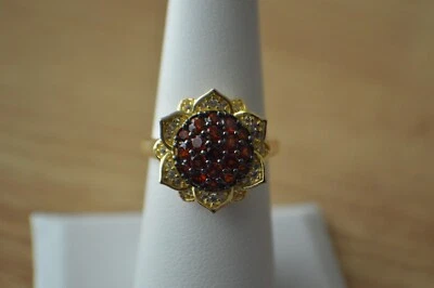 1.00 克拉莫桑比克石榴石/锆石花卉戒指 18k YG 镀精美银色 尺寸 7 — 第 1/4 张图片