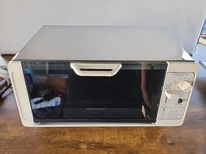 Vntg Toastmaster Platinum Toaster Oven Broiler 303S USA MADE White/Chrome EUC - Picture 1 of 16