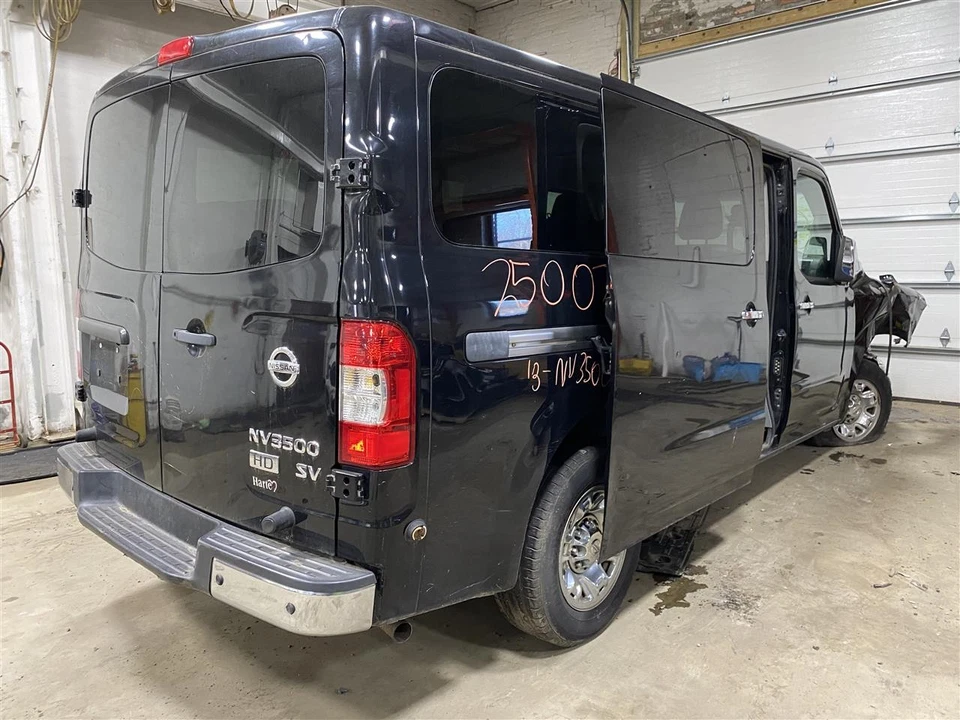 BACK DOOR Nissan NV 1500 NV2500 NV3500 12 13 14 15 16 Right Black 1386443 — 第 1/4 张图片