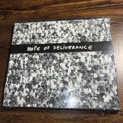 VV PAUL MCCARTNEY HOPE OF DELIVERANCE 4 TRACK CD MADE IN ENGLAND - Image 1 of 2
