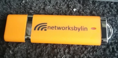 Many Linux or BSD Versions on Live Boot 16GB Key USB Disk Stick You Choose One - Image 1 of 4