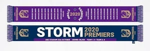 650637 MELBOURNE STORM NRL 2020 PREMIERS FOOTBALL COMMEMORATIVE SCARF - Foto 1 di 1