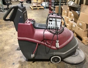 Minuteman floor scrubber Model BM26036QP0883 with charger and battery - Picture 1 of 7