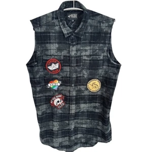Camisa RUDE negra y gris sin mangas a cuadros sin mangas con parches surtidos - Imagen 1 de 10