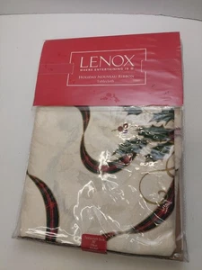 Lenox Holiday Nouveau Tischdecke Elfenbein Stechpalme & Band 70" rund - Bild 1 von 5