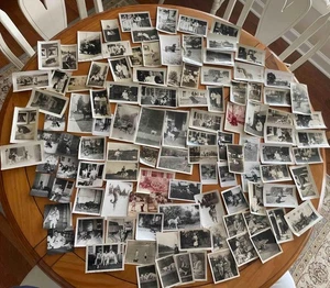 KONVOLUT/110+ HUNDE UND IHRE MENSCHEN ANTIK und VINTAGE SCHNAPPSCHÜSSE FOTOS - Bild 1 von 24