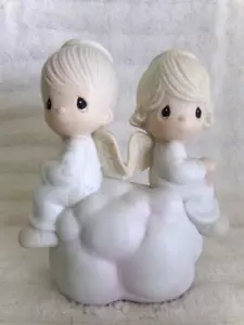 Precious Moments But God Goes On Forever 1970 Porcelain Figurine - Retired - Picture 1 of 6