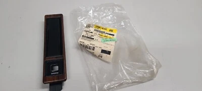 GENUINO GM 12506164 Reposabrazos Puerta Lateral Trasera Interruptor Montaje PLACA Oldsmobile 98 Foto 1 de 4