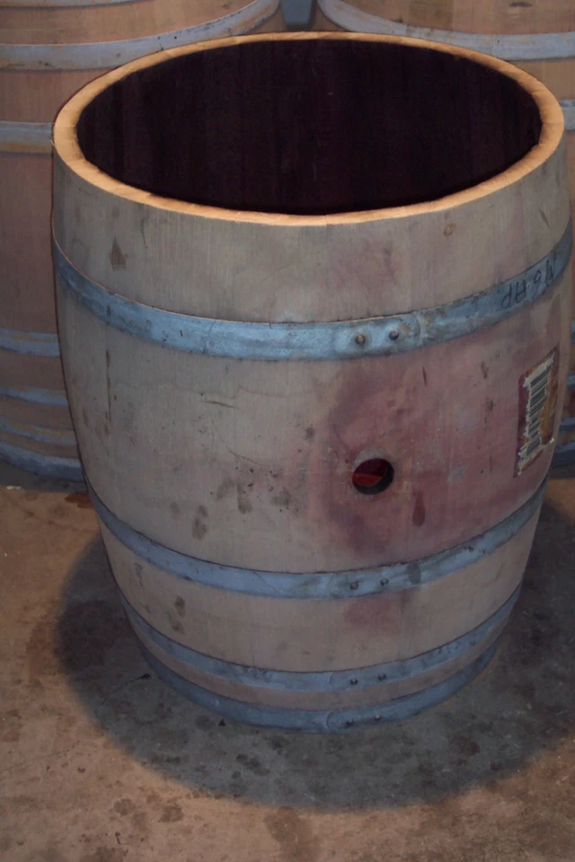 3/4 wine barrel planter - Image 1 of 1