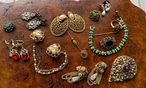 Jewelry Lot 1 Bracelet 5 Pins 5 Pairs Earrings 1 Ring 1 Sweater Clip Art Deco - Picture 1 of 23