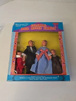 Casa de muñecas colonial MC Shackman de colección mini familia mamá/papá/hermana/hermano 3"-5" de alto Foto 1 de 4