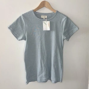 T-shirt a righe Thread & Supply Asher MED cotone biologico bianco acqua preppy NUOVA - Foto 1 di 5