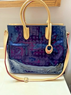 Bolso Bandolera Arcadia Hecho en Italia Azul Océano Charol Repujado Foto 1 de 4