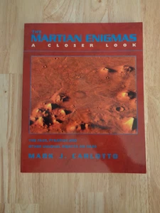 Martian Enigmas : A Closer Look - The Face, Pyramids by Mark J. Carlotto 1997 SC - Foto 1 di 1