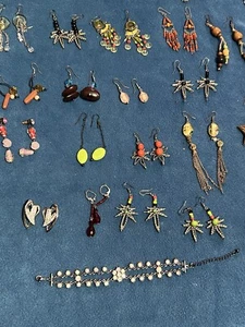 Restposten 23 gemischte Schmucksets verschiedene Stile Designs und 5 Armbänder   - Bild 1 von 14