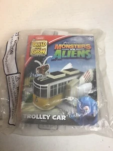 Lowe's Build and Grow DreamWorks Monsters vs Aliens "Trolley Car" Kit - Picture 1 of 3