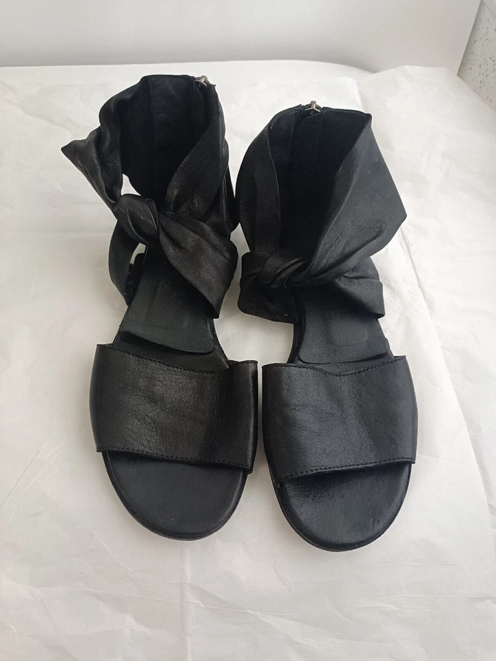 Sandalias de cuero gladiador negras LD Tuttle talla 38,5  Foto 1 de 4