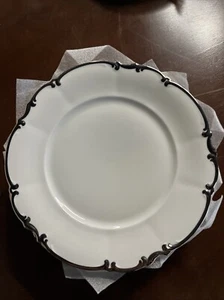 SET of 8 Hutschenreuther Sylvia Dinner Plate Platinum Trim 10 1/8" - Picture 1 of 7