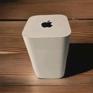 Apple AirPort Extreme Base Station 6th Gen A1521 DUAL AC WIFI ROUTER WORKS-GREAT - Picture 1 of 6
