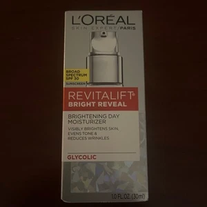 New L'Oreal Paris Revitalift Bright - Picture 1 of 3