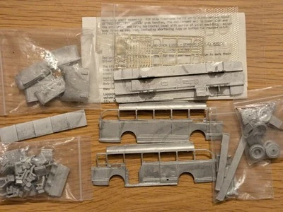 Kit Autobús Mark Hughes Modelo 1/76 Leyland Royal Tiger Metal Blanco Foto 1 de 4