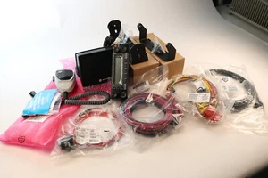 Motorola APX6500 APX7500 XTL5000 *TÉLÉCOMMANDE avec kit tête O5 - Photo 1/1