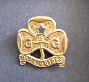 Girl Guides metal badge - Picture 1 of 2
