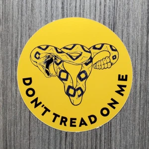 Don't Tread on Me - Pegatinas Derechos Mujer - Varias Tallas - Imagen 1 de 12
