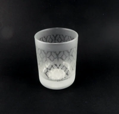 Candelabro de vidrio Yankee Candle Tea Light - patrón Y esmerilado - 2,75" de alto Foto 1 de 4