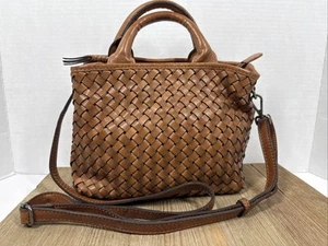 Bolso bandolera de cuero marrón mini tejido sin marca 8x9x4 - Imagen 1 de 11
