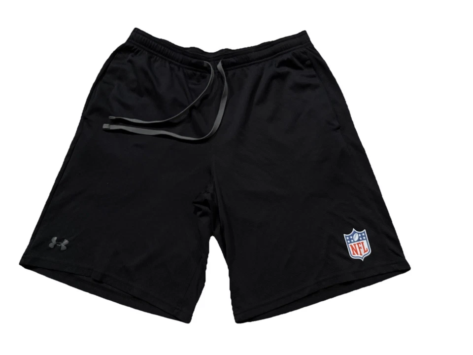 Pantalones cortos de entrenamiento Under Armour NFL Shield Logo malla. Negro. Hombre XLT. (Alto) Foto 1 de 4