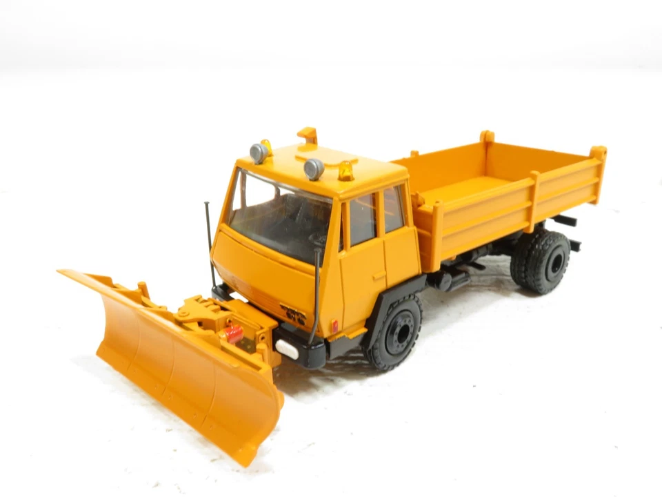 Conrad 3451 Steyr Sump w/ Snow Plow LN - Image 1 of 4