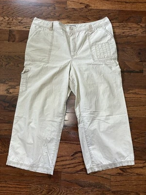 Caribbean Joe Women’s Cargo Capris Size 14 Beige 100% Cotton - Image 1 of 4