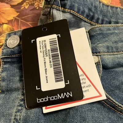 BooHoo MAN Jeans 42x28  Fly Button Stretch Relaxed Fit Hip-Hop New With Tags - Image 1 of 4