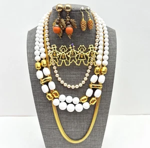 Lote de joyas vintage en tono oro blanco firmado AJC Estate Pilgrim Broche Collar - Imagen 1 de 5