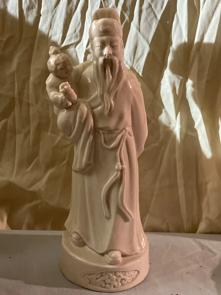Estatueta de porcelana branca vintage chinesa Blanc de Chine 9” - Imagem 1 de 4
