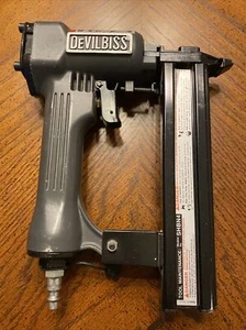 DeVilbiss Pneumatic Brad Nailer SHBN4 Pre Owned - LEAKS A LITTLE - Pre Owned - Picture 1 of 7