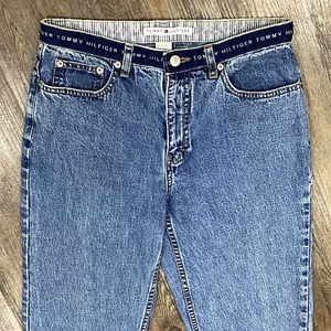 Tommy Hilfiger Jeans Vintage Spell Out Bund Y2K Damengröße 8 Flagge Logo 29 x 30 - Bild 1 von 16