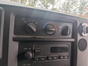 Fits 01-07 EXPRESS 1500 VAN Temperature Control Dash Mounted With AC - Picture 1 of 11