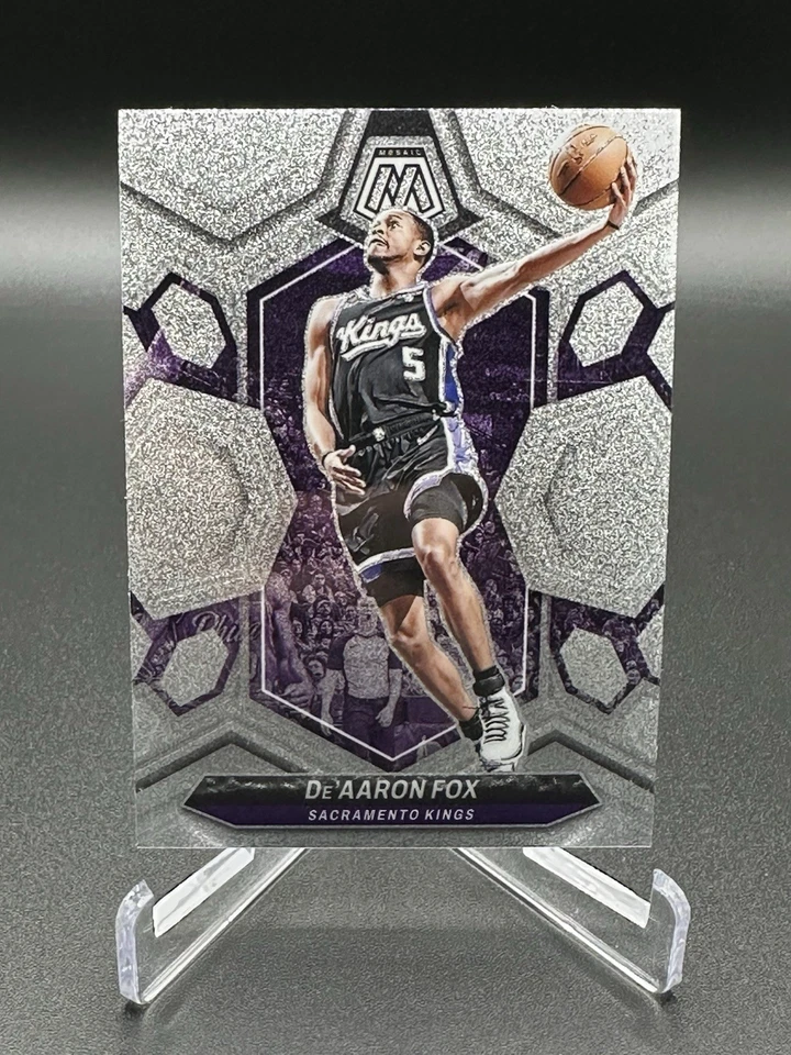 2023-24 Panini Mosaic #163 Silver Glitter De’Aaron Fox (SP) - Image 1 of 2