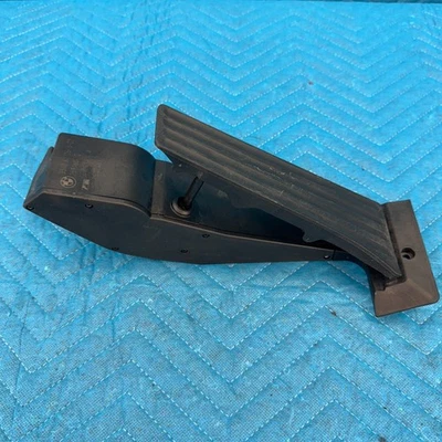 BMW 325i E90 2006-2011 pedal acelerador OEM 35426772645 Foto 1 de 4