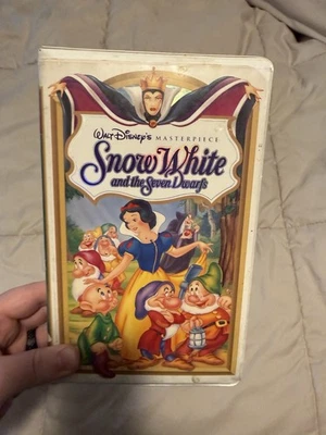 Snow White and the Seven Dwarfs (VHS, 1994) Walt Disney Masterpiece Collection - Image 1 of 4