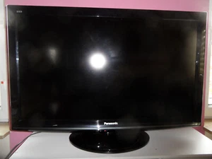 LCD TV Panasonic TX-L37S10E 130 Watt Diagonal 94 cm 37" Fernseher - Bild 1 von 9