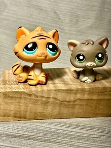 Littlest Pet Shop LPS #1607 graues Kätzchen #1608 orange Tiger Katze - Bild 1 von 7