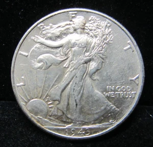 1943-P WALKING LIBERTY HALF DOLLAR - LOOKS AU - FREE SHIPPING - Picture 1 of 2