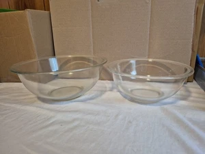 Pyrex Clear Glass 2PC Mixing Bowls 323 325 - Picture 1 of 18
